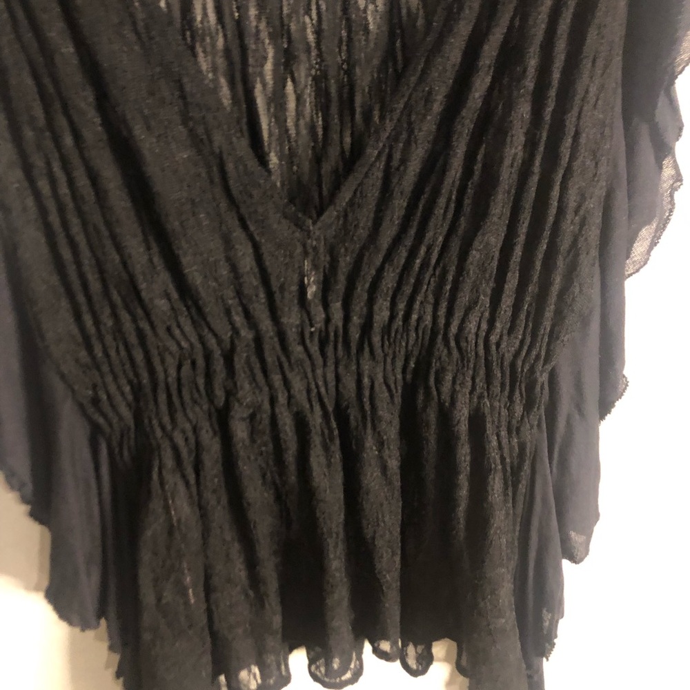 XS free people lace top. - Picture 8 of 9